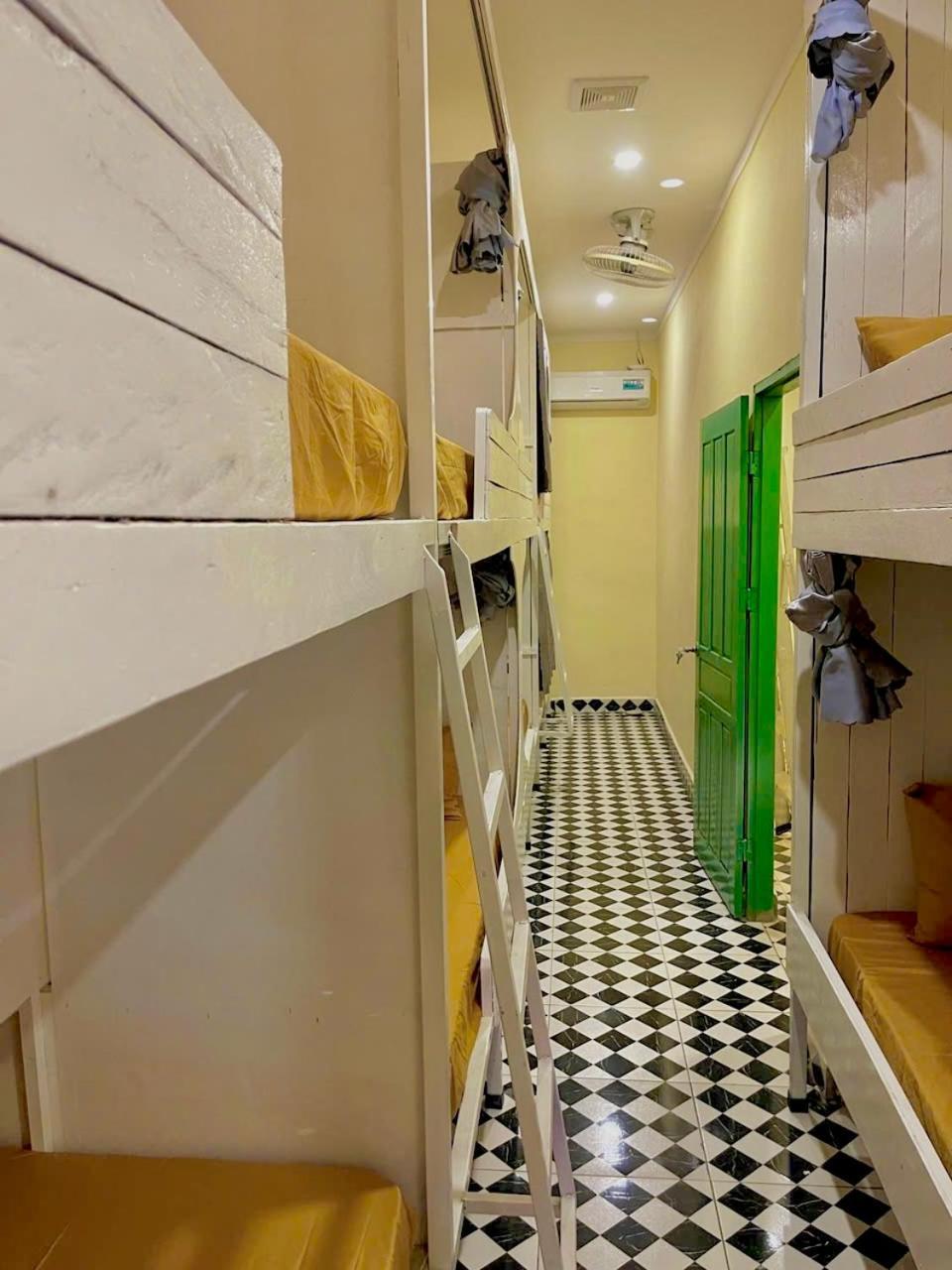 Golden Dragon House 万荣 外观 照片