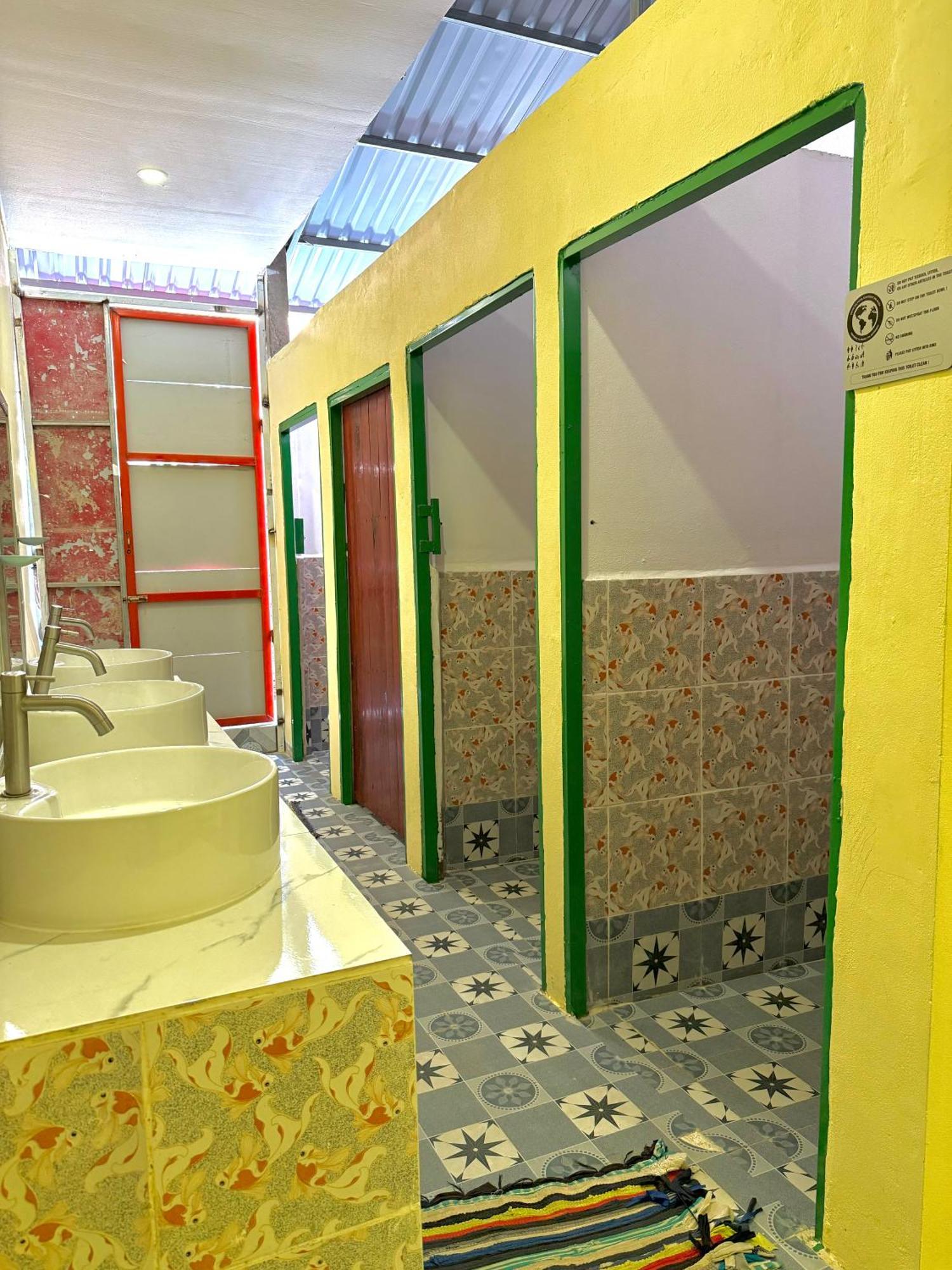Golden Dragon House 万荣 外观 照片
